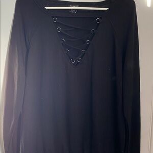 Women’s Torrid Long Sleeved Shirt w/ Lace Detail, Black, Size 00